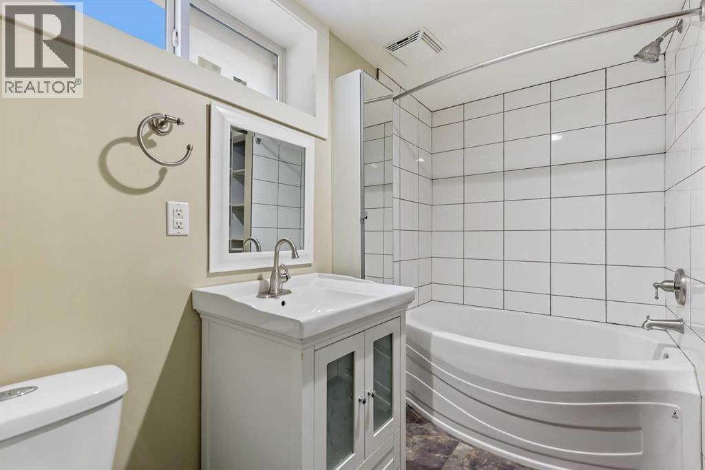Single Family House Bungalow for Sale in  Governor Drive SW Glamorgan Calgary 