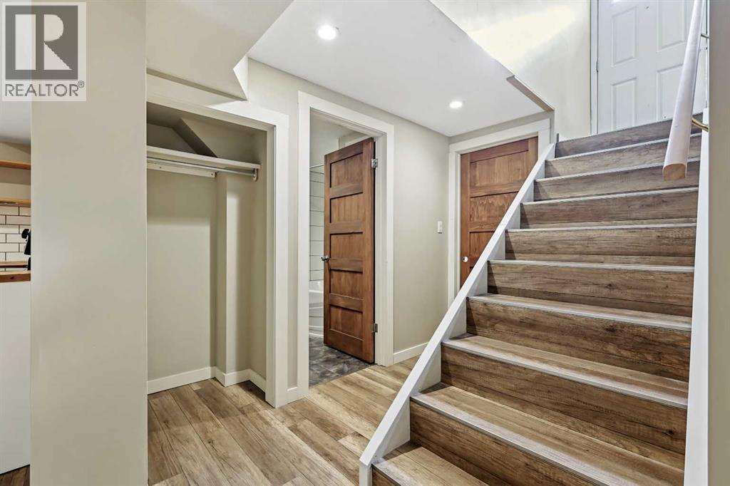 Single Family House Bungalow for Sale in  Governor Drive SW Glamorgan Calgary 