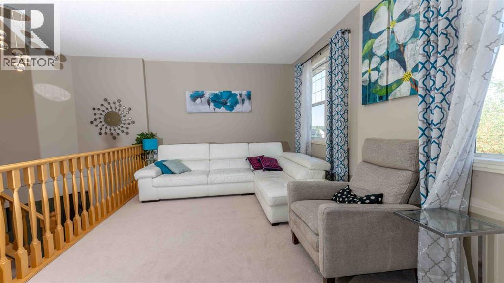 Photo 31 of 87 Kincora Drive Nw, Calgary AB