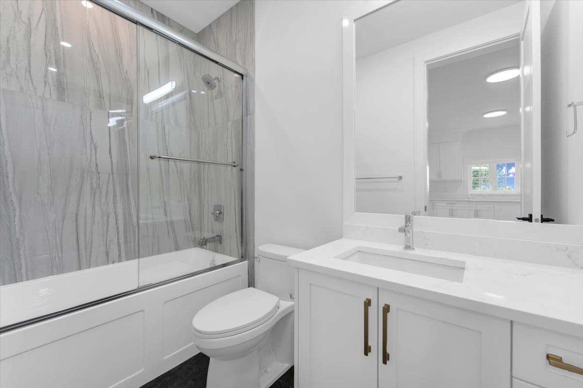 Photo 3 of 23820 Old Yale Road, Langley BC
