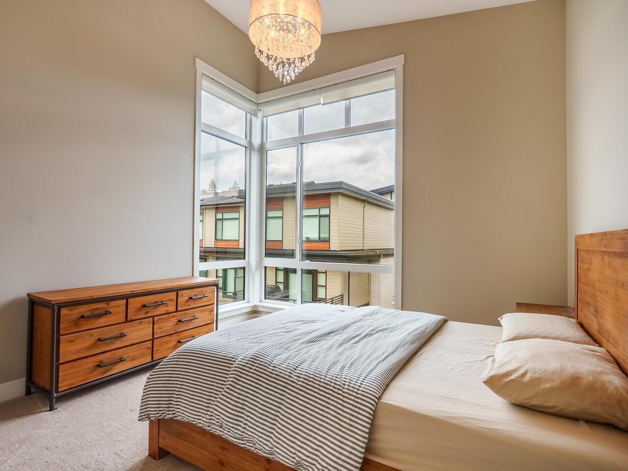 Photo 9 of 28 16488 64 Avenue, Surrey BC