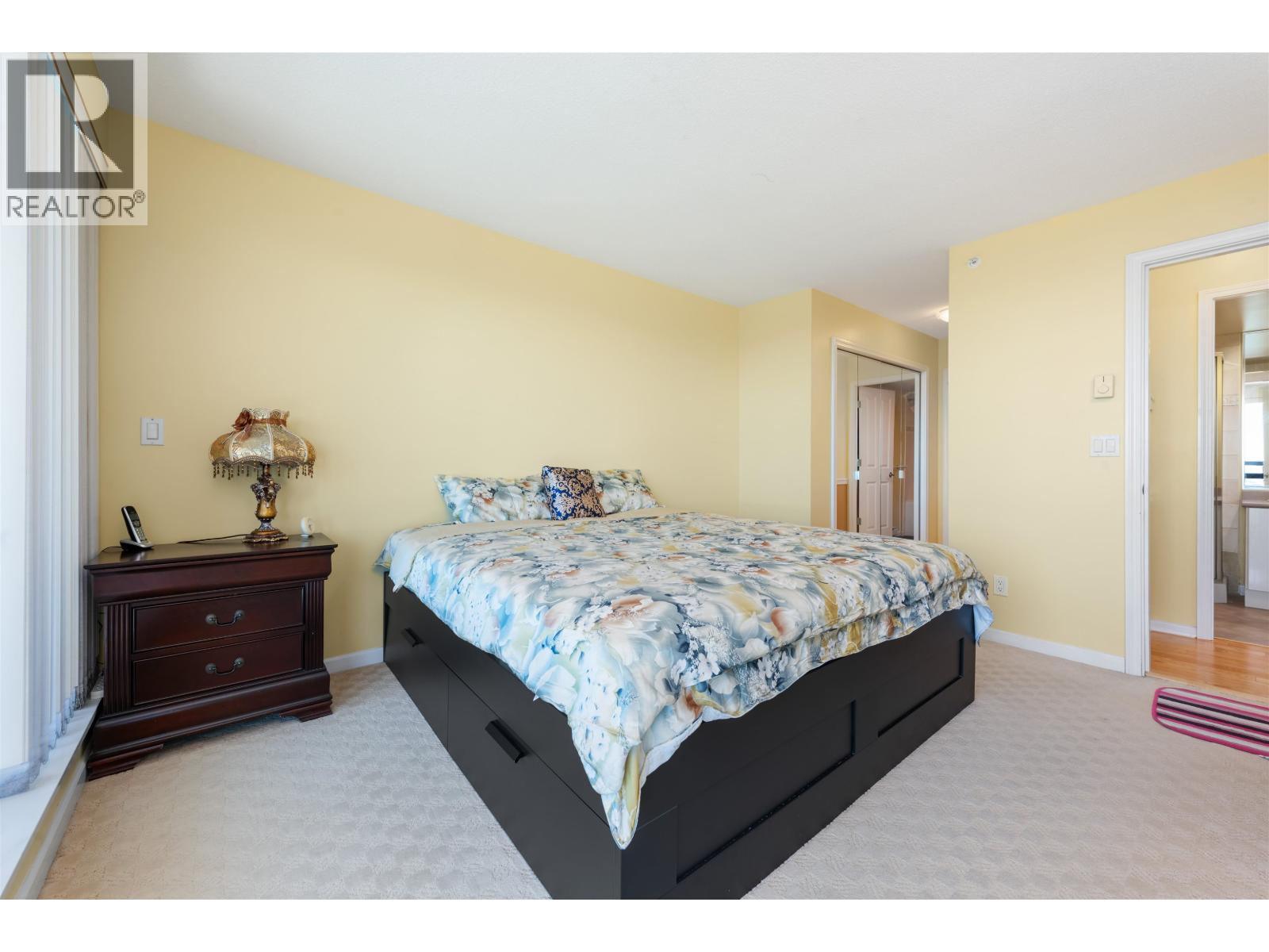 Photo 16 of 1203 6611 Southoaks Crescent, Burnaby BC