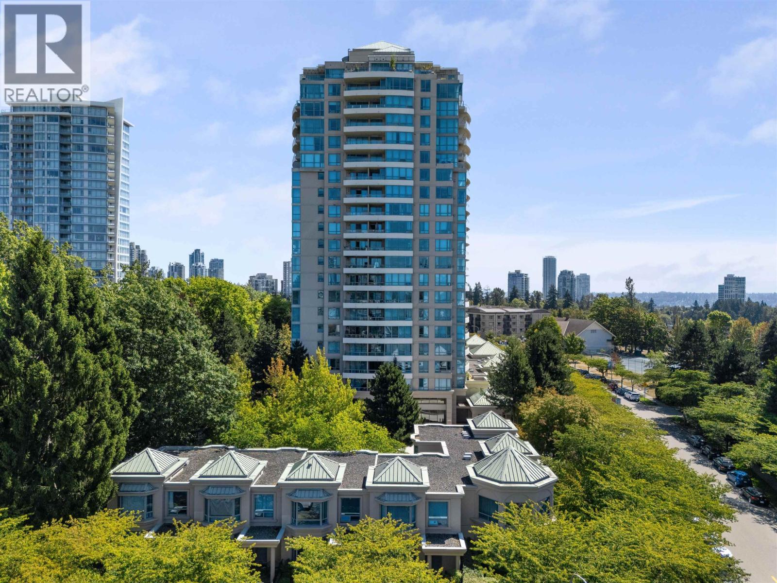 Photo 15 of 1203 6611 Southoaks Crescent, Burnaby BC