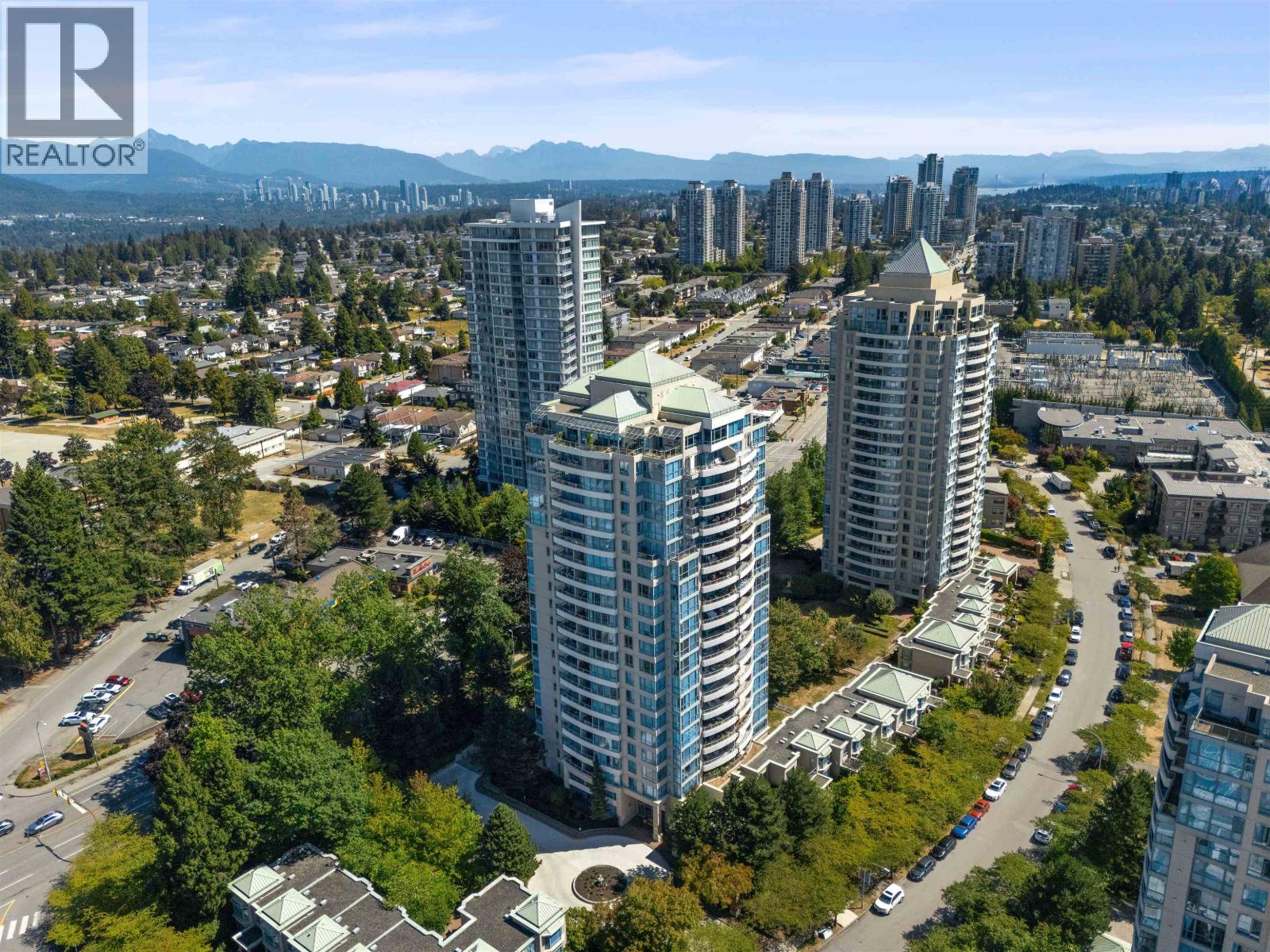 Photo 13 of 1203 6611 Southoaks Crescent, Burnaby BC