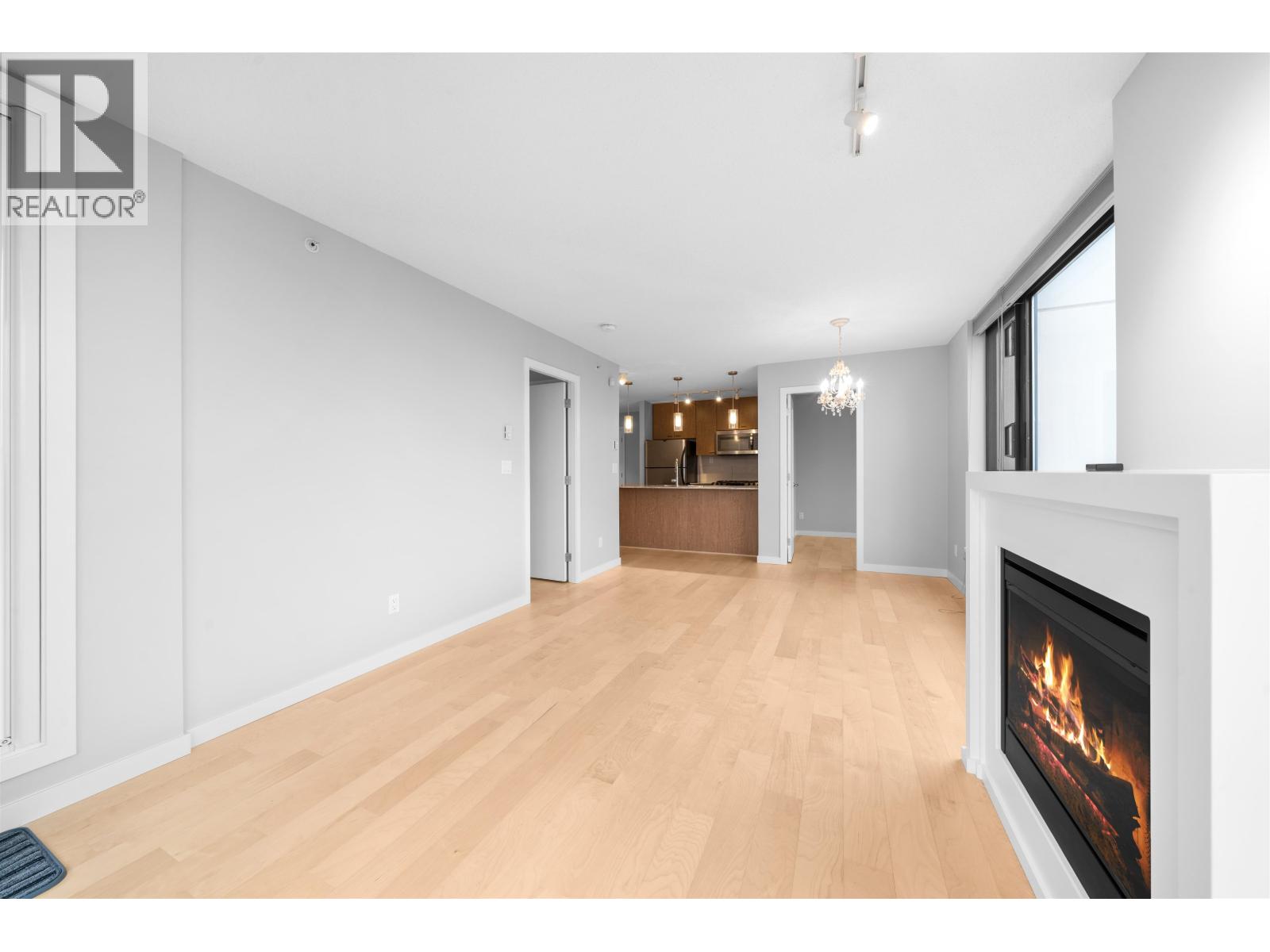 Photo 12 of 607 7063 Hall Avenue, Burnaby BC