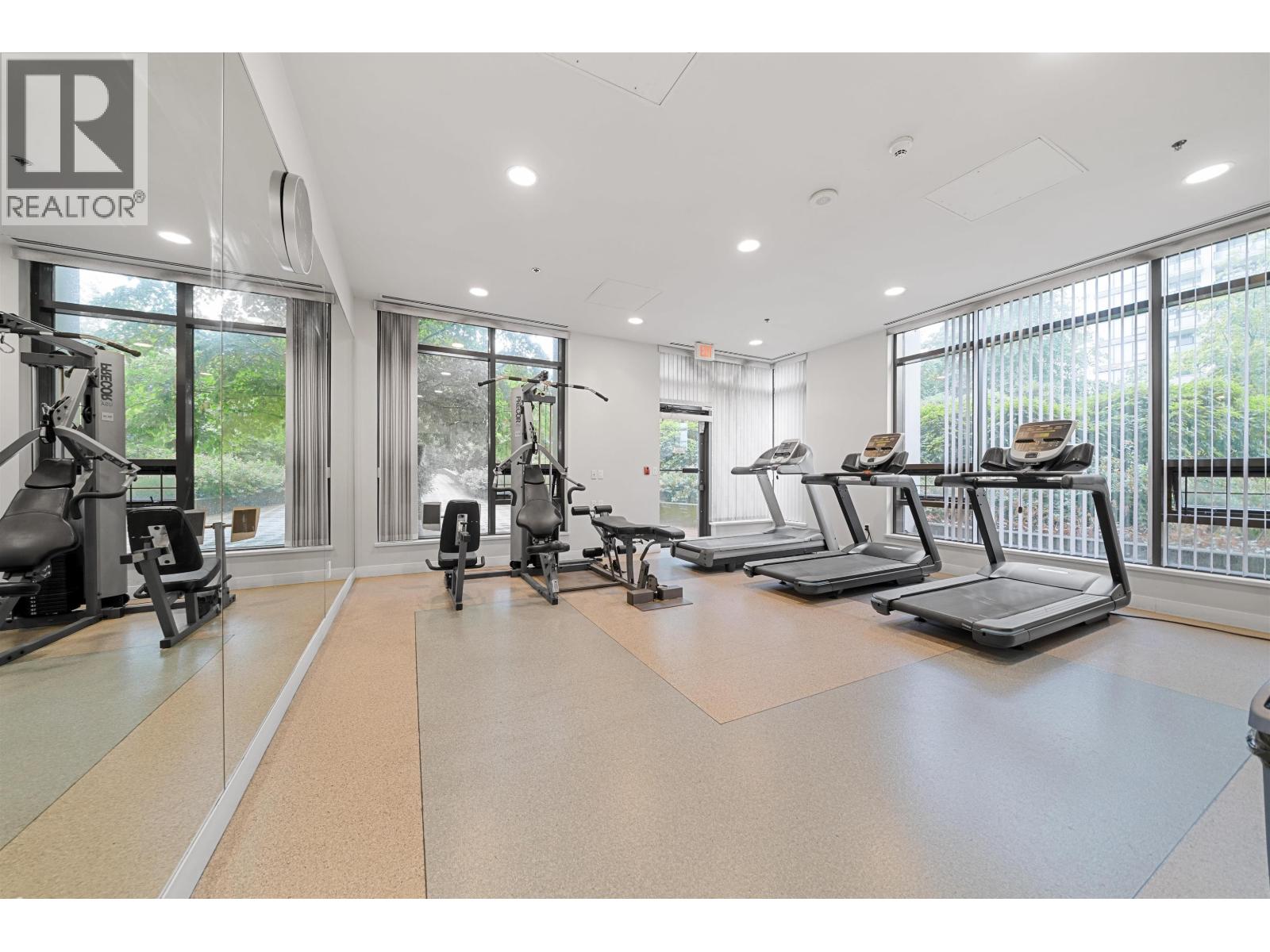 Photo 11 of 607 7063 Hall Avenue, Burnaby BC