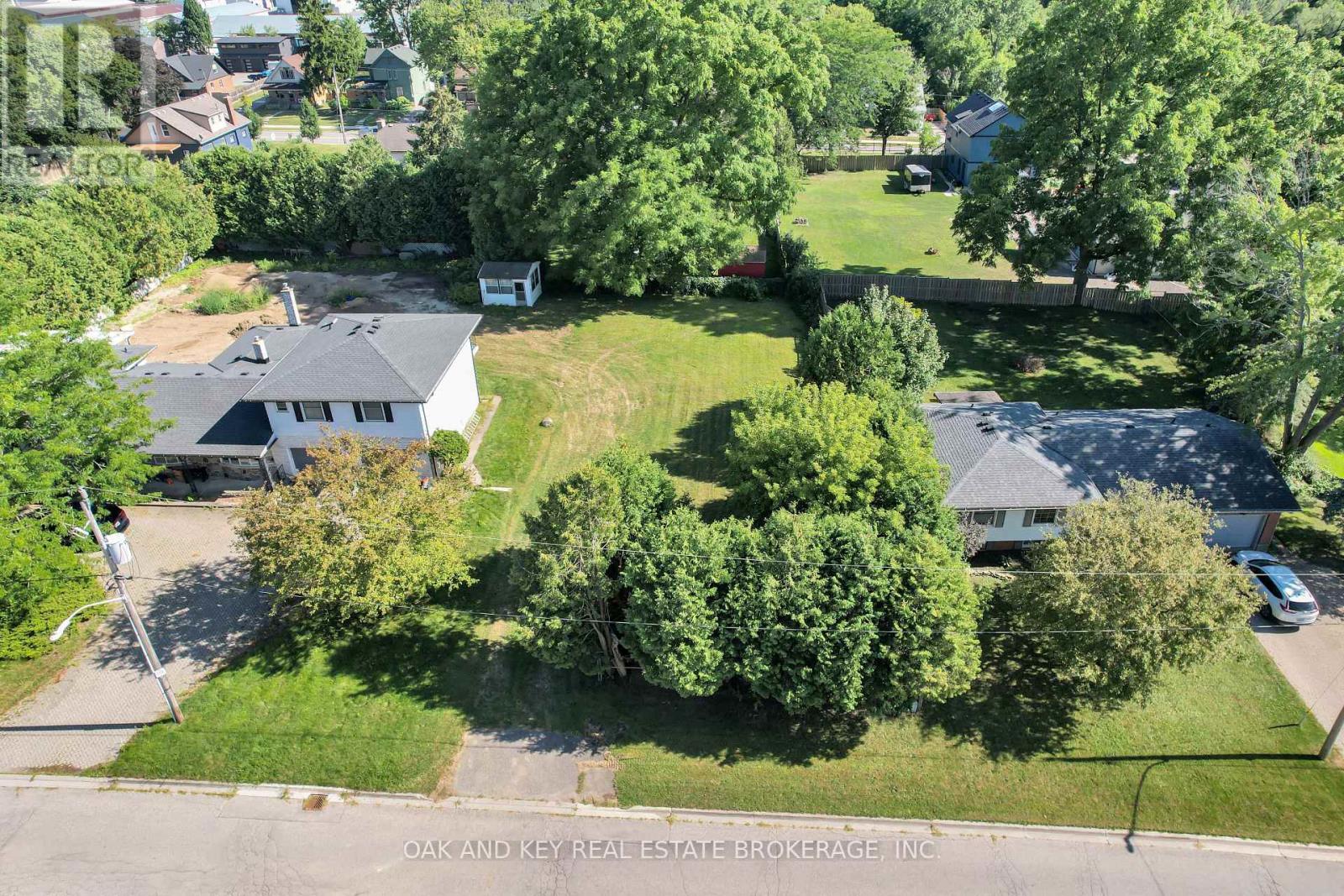 Photo 5 of 7079 Beattie Street, London South ON