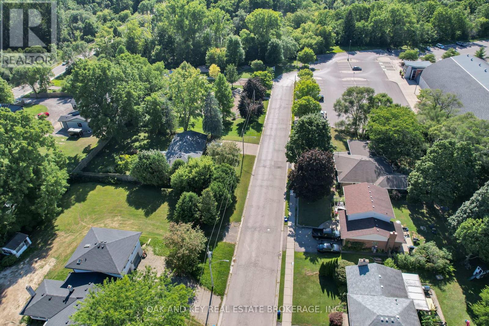 Photo 10 of 7079 Beattie Street, London South ON