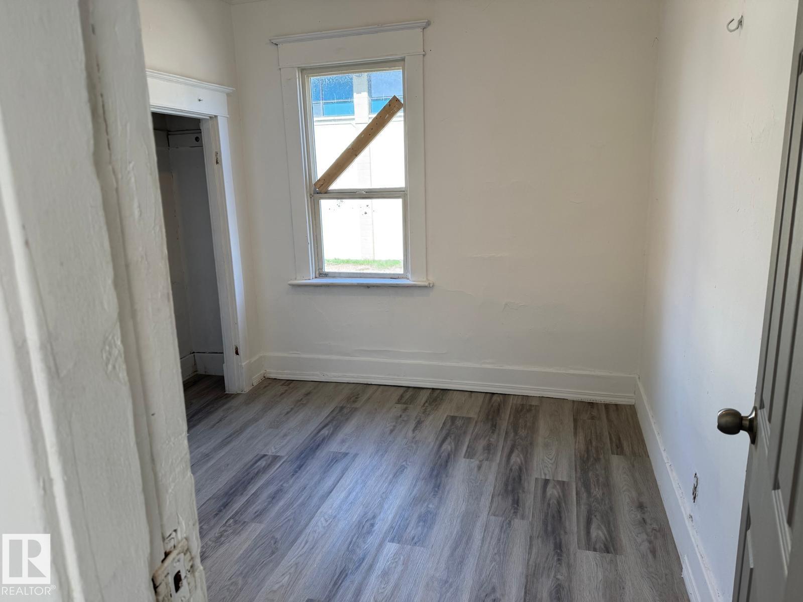 Photo 21 of 11734 87 St Nw, Edmonton AB