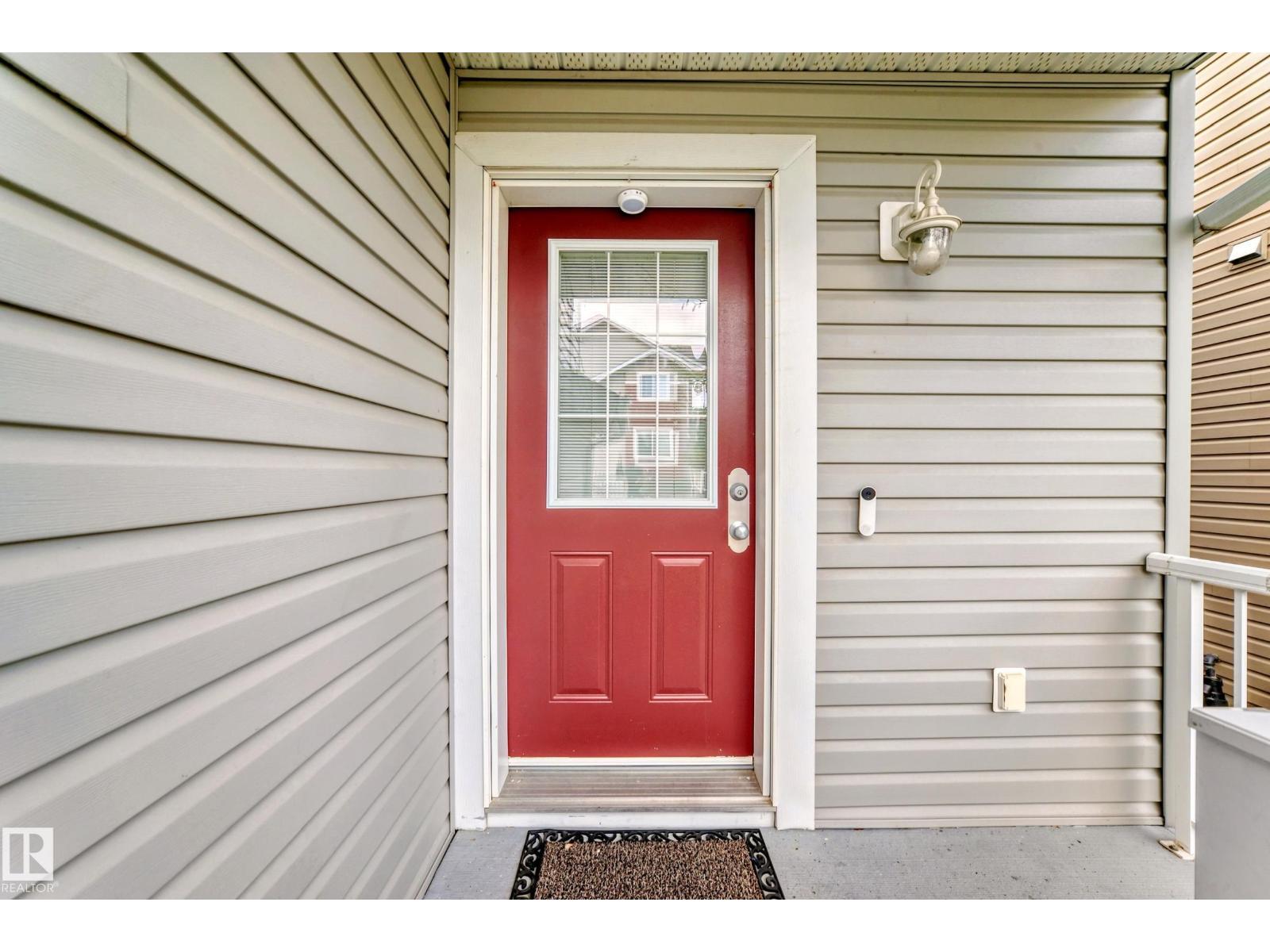 Photo 2 of 7 655 Tamarack Rd Nw, Edmonton AB