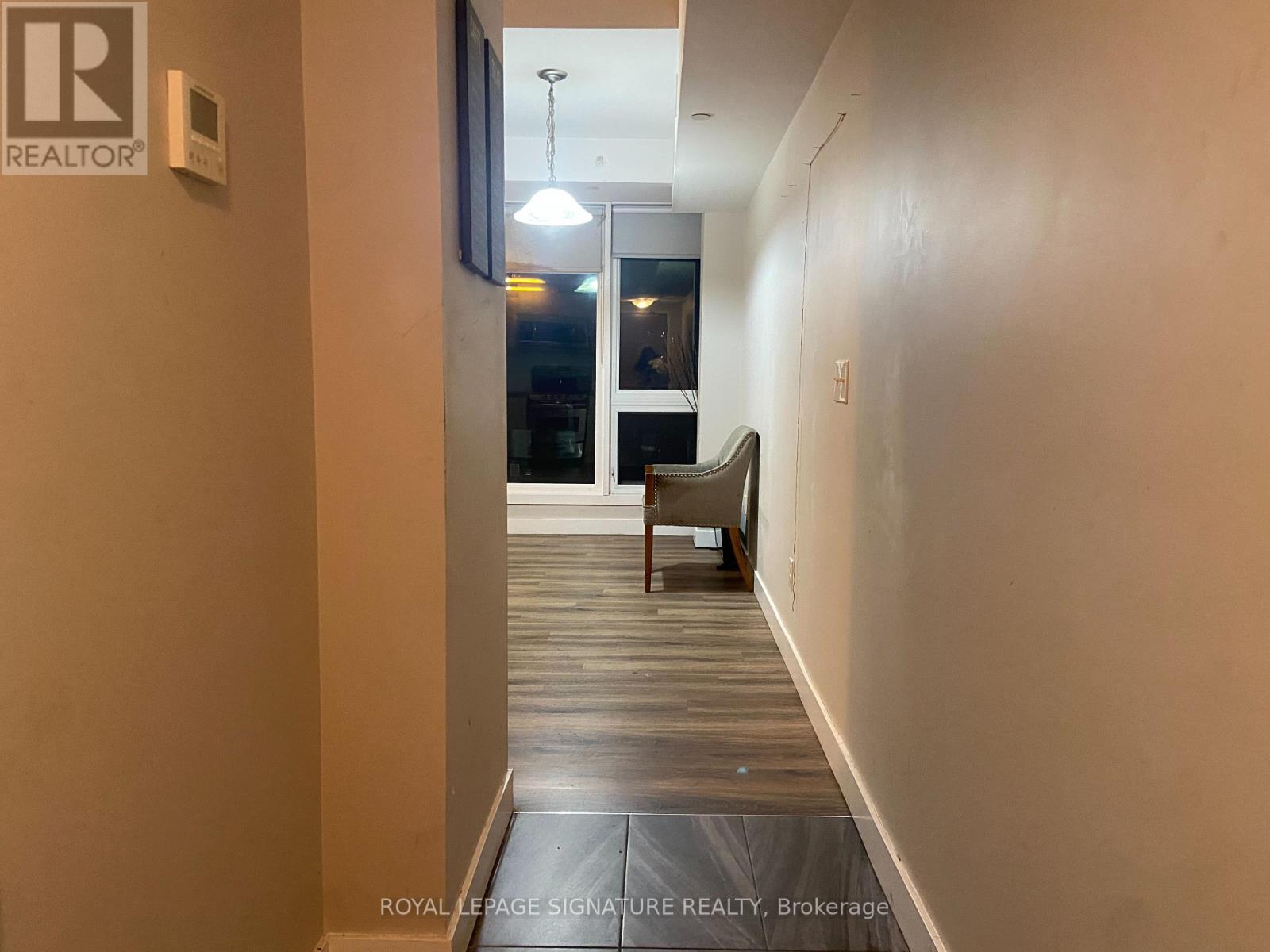 Photo 14 of 402 335 College Street, Toronto ON