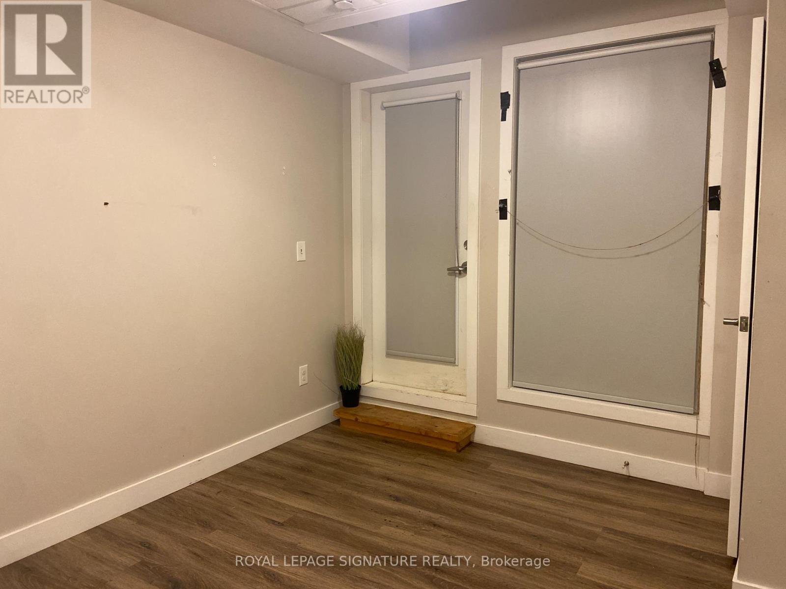 Photo 10 of 402 335 College Street, Toronto ON