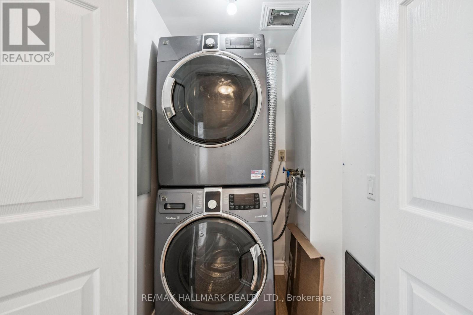 Photo 17 of 1214 7 Bishop Avenue, Toronto ON