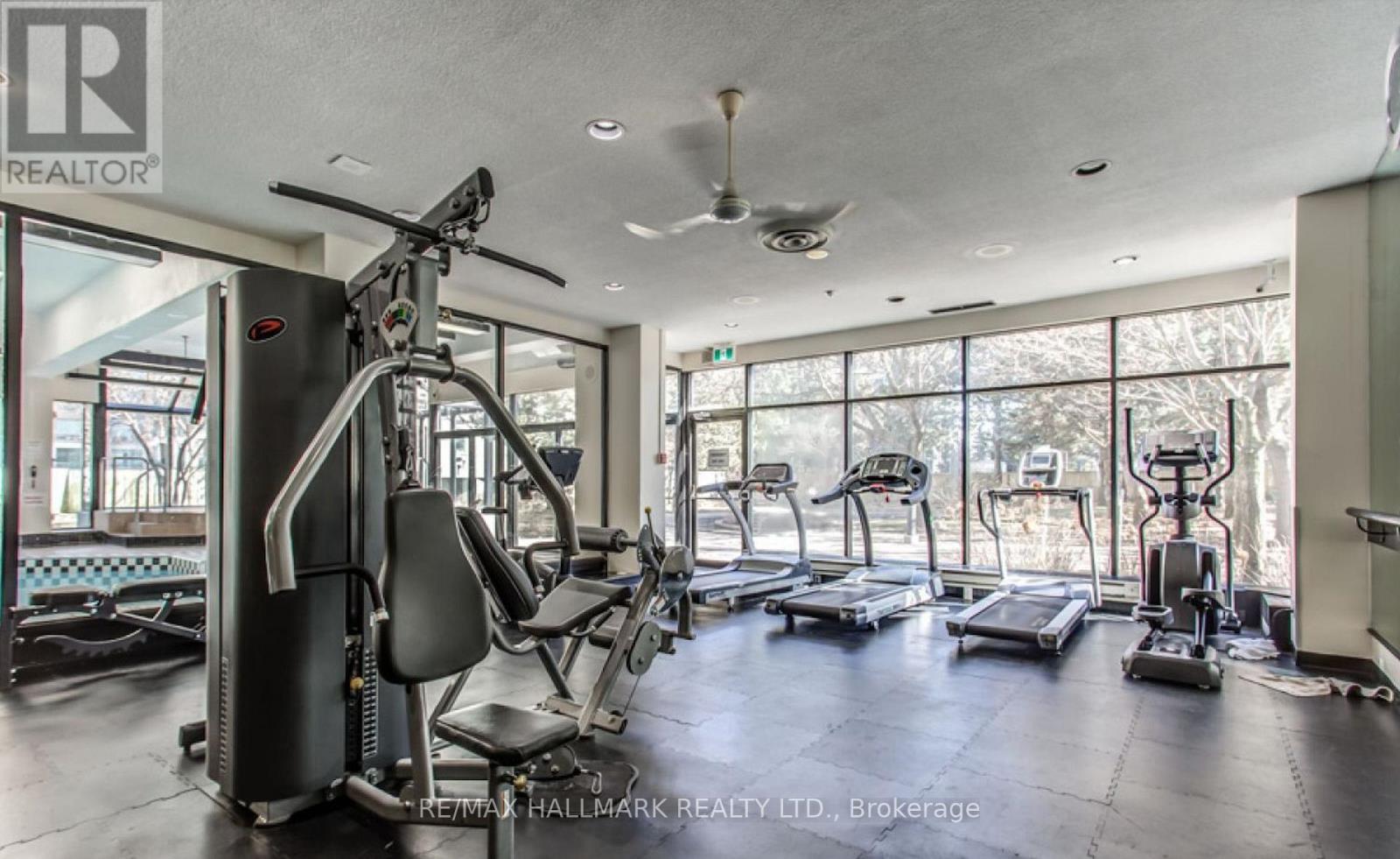 Photo 2 of 1214 7 Bishop Avenue, Toronto ON