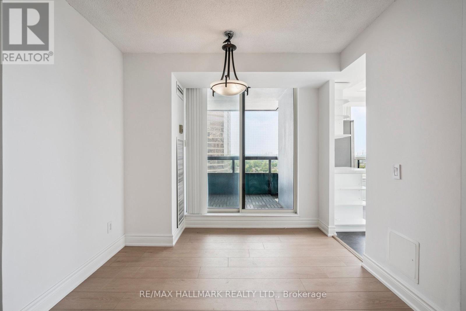 Photo 37 of 1214 7 Bishop Avenue, Toronto ON