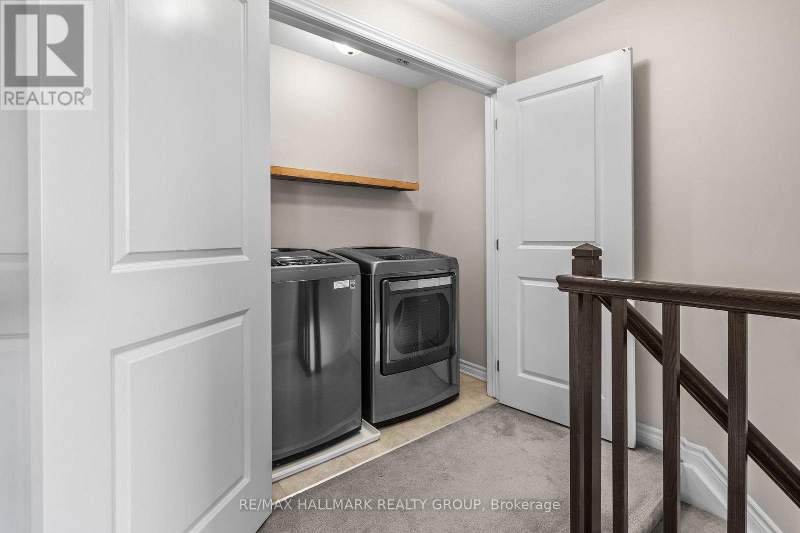 Photo 7 of 463 White Arctic Avenue, Ottawa ON