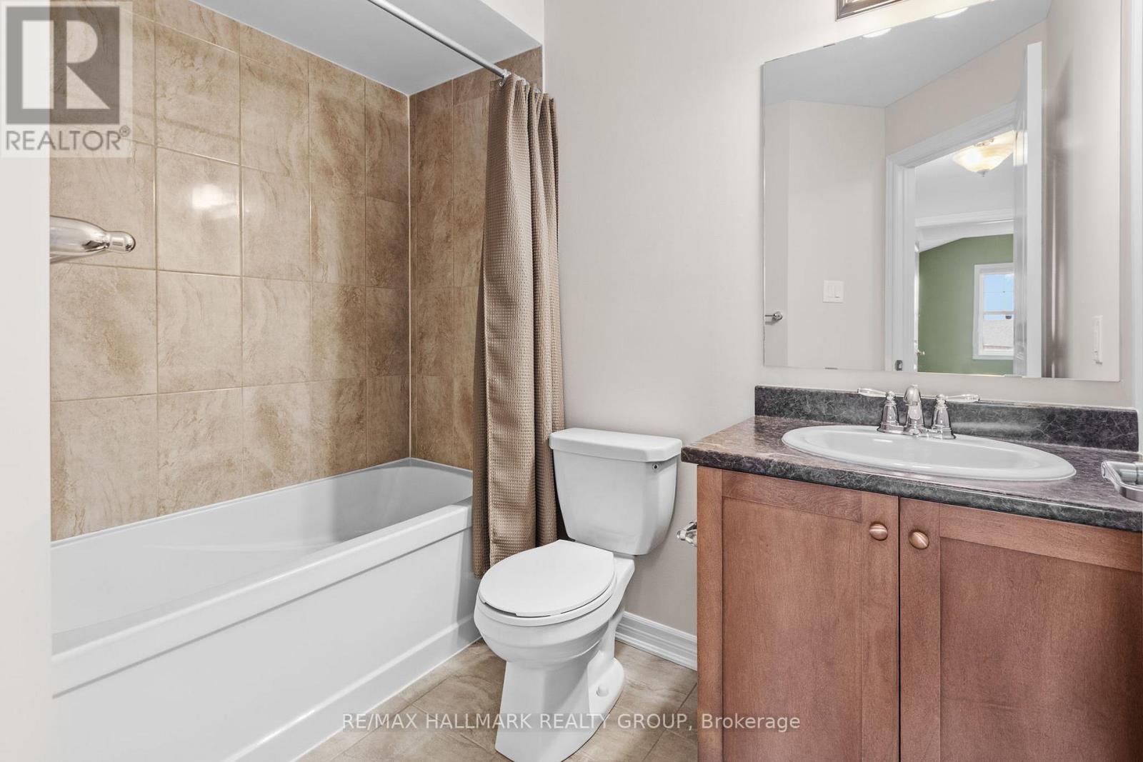 Photo 12 of 463 White Arctic Avenue, Ottawa ON