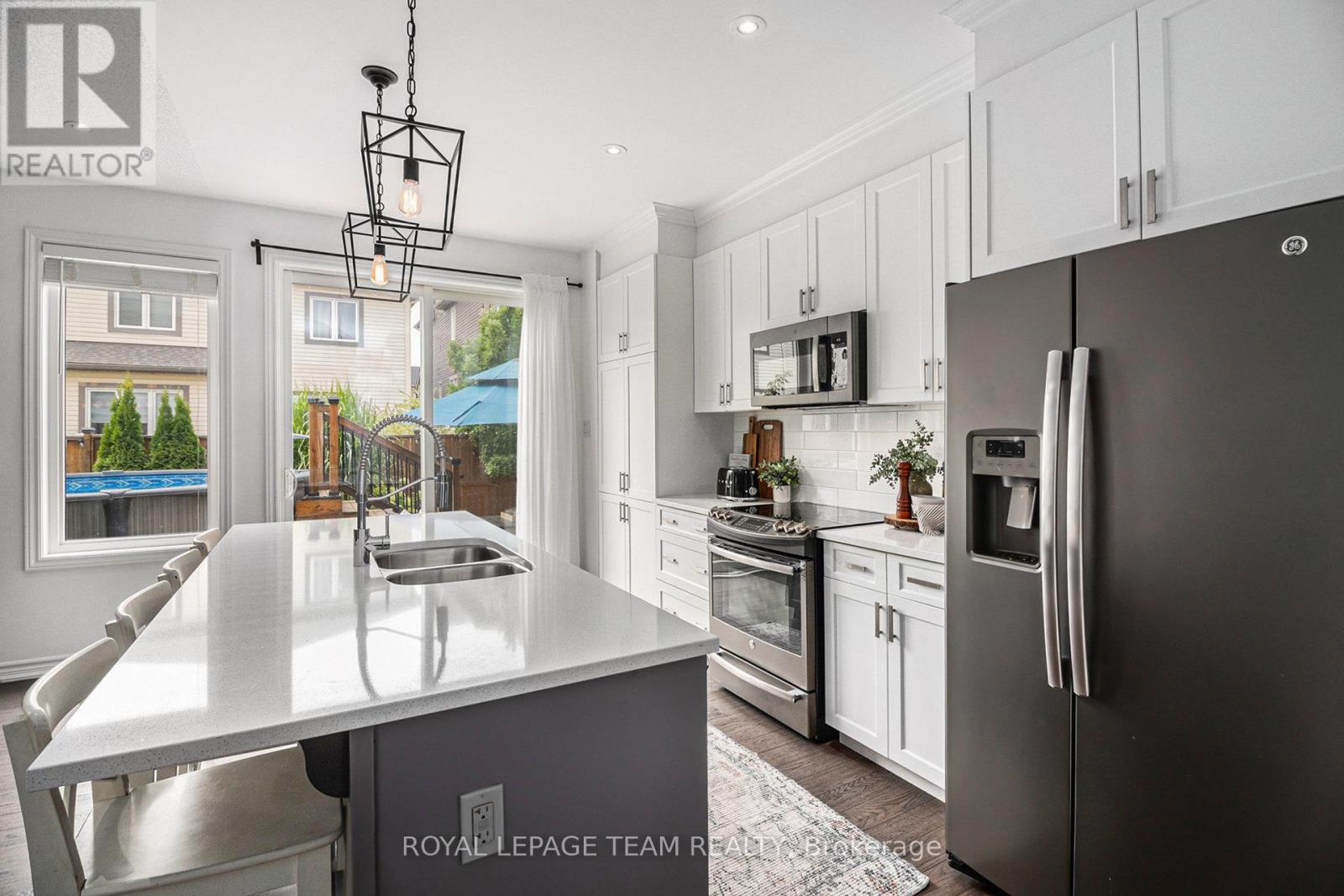 Photo 22 of 283 Casa Grande Circle, Ottawa ON