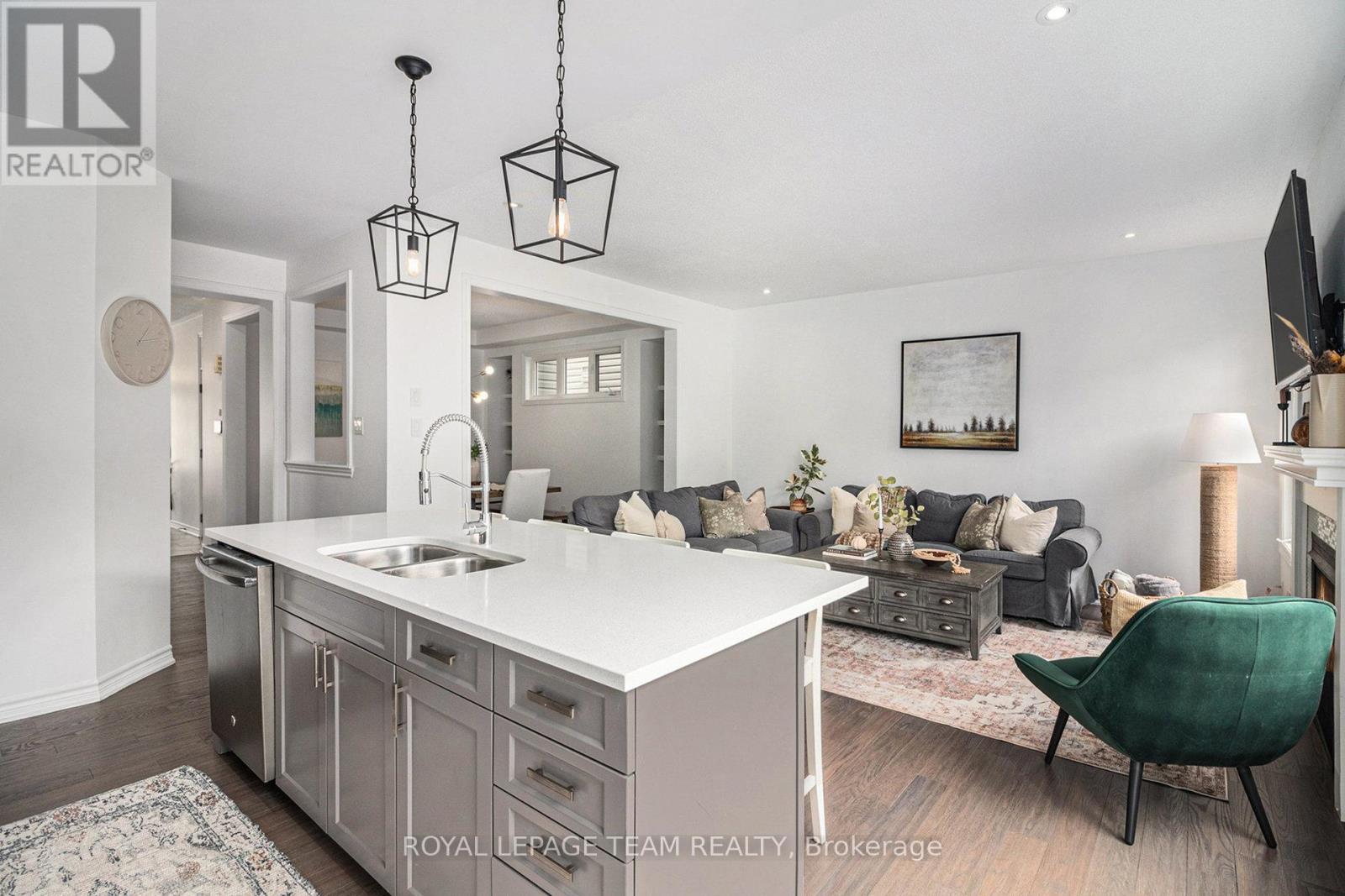 Photo 44 of 283 Casa Grande Circle, Ottawa ON