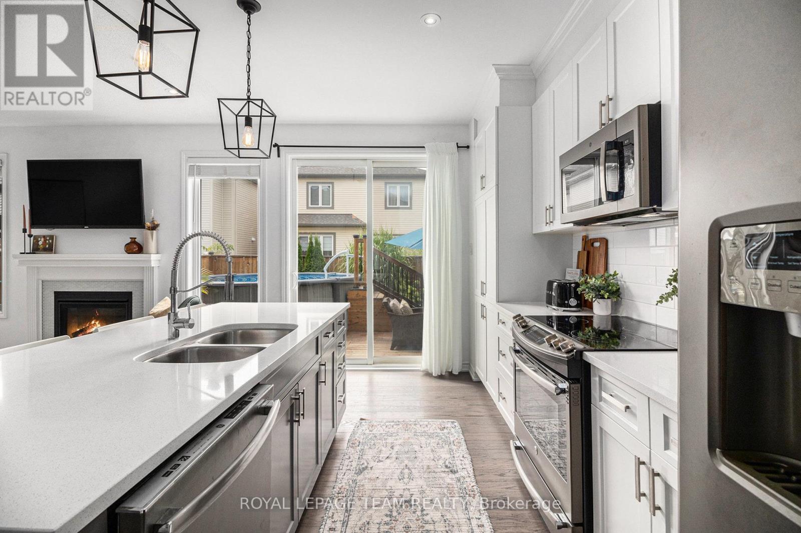 Photo 9 of 283 Casa Grande Circle, Ottawa ON