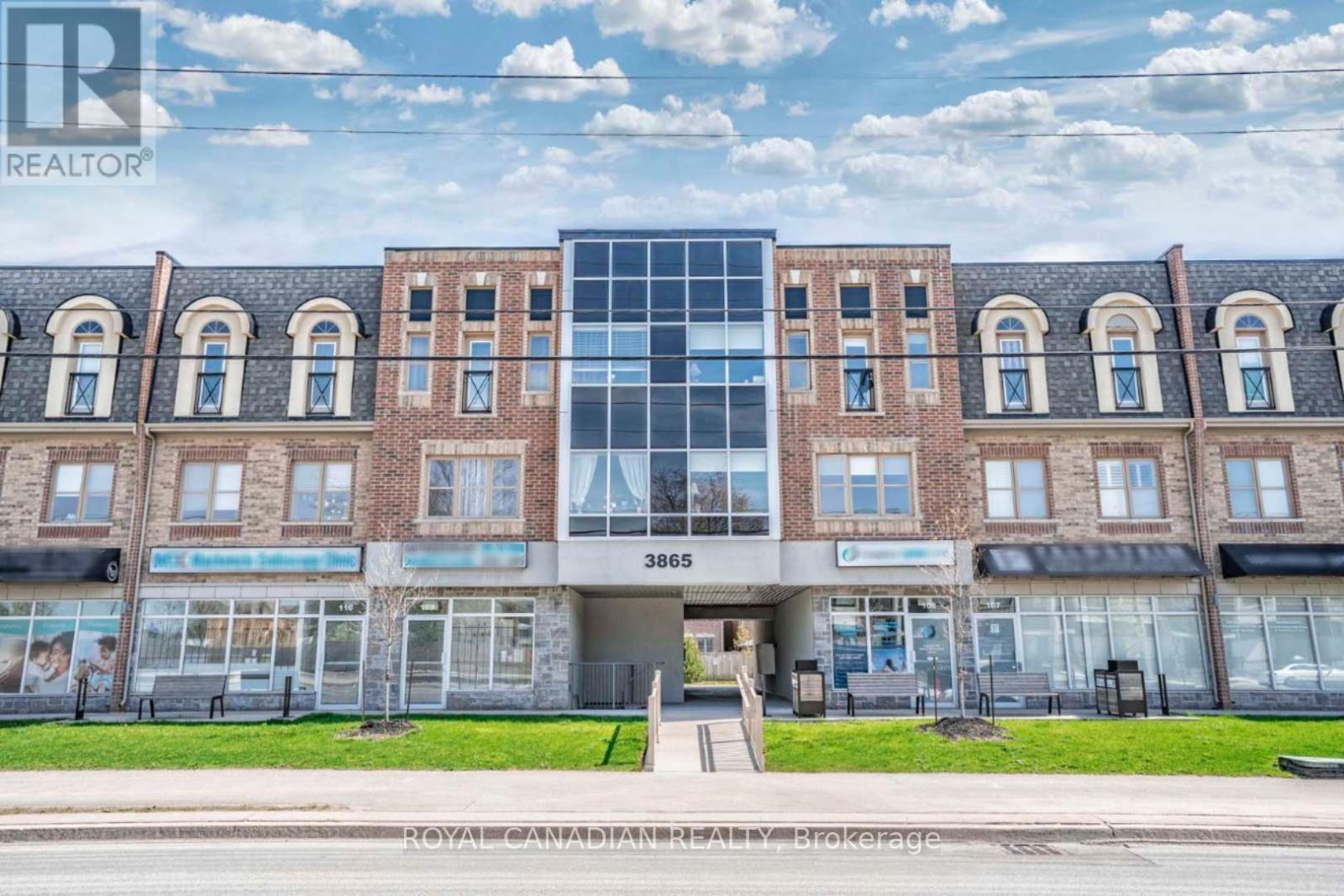 Photo 1 of 225 3865 Major Mackenzie Drive, Vaughan ON