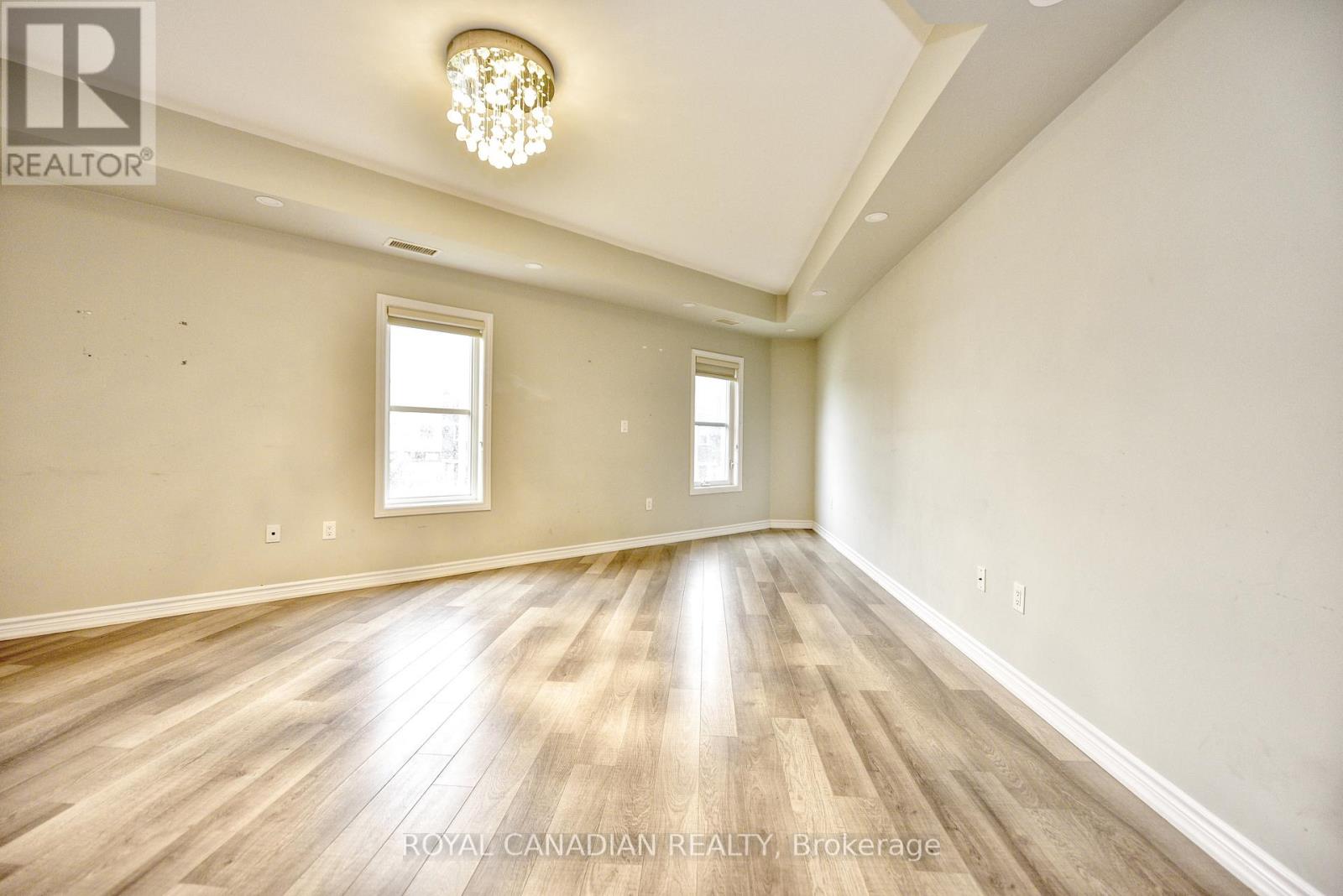 Photo 27 of 225 3865 Major Mackenzie Drive, Vaughan ON