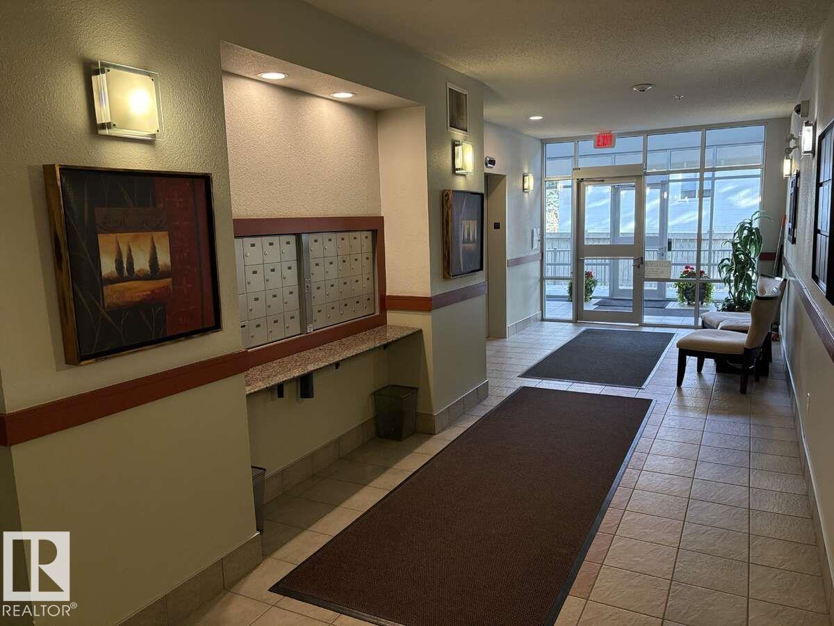 Photo 9 of 301 11140 68 Av Nw, Edmonton AB