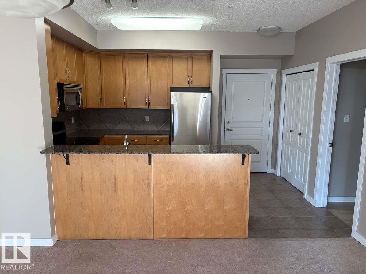 Photo 4 of 301 11140 68 Av Nw, Edmonton AB