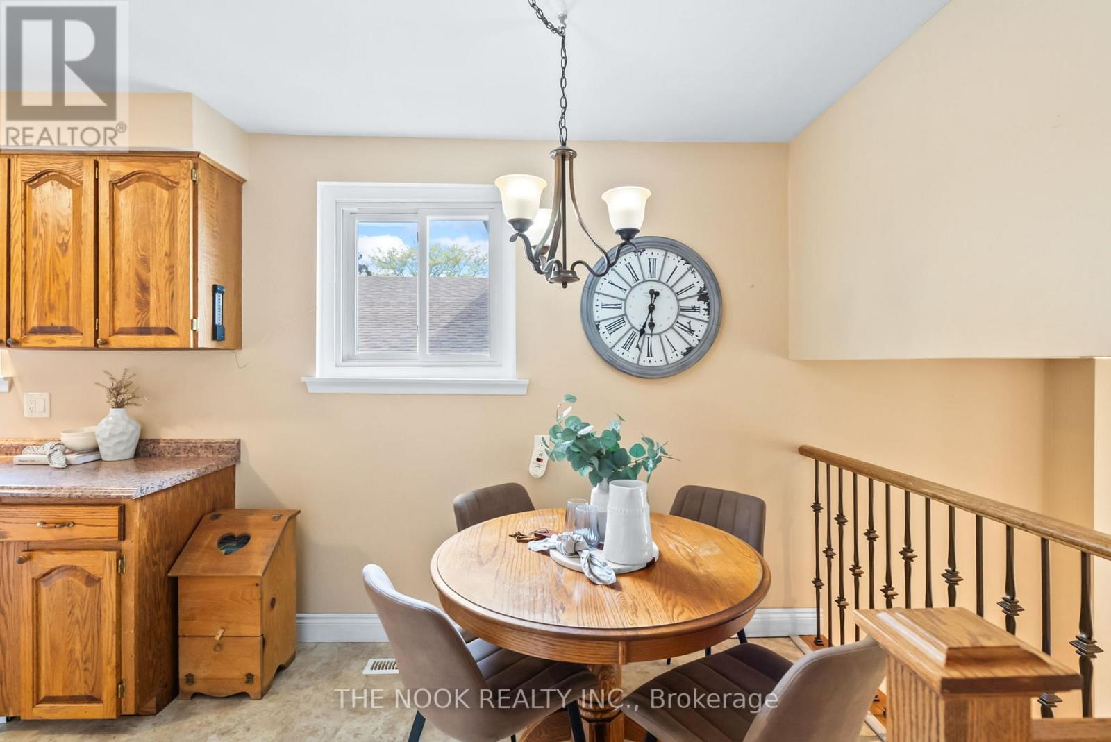 Photo 11 of 287 Viewmount Street, Oshawa ON