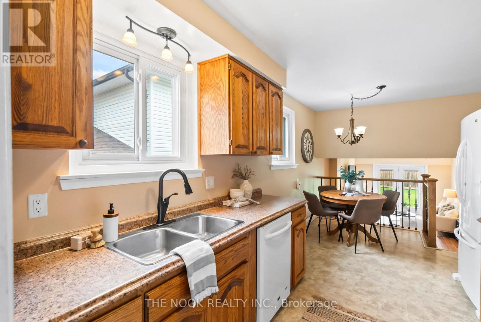 Photo 18 of 287 Viewmount Street, Oshawa ON