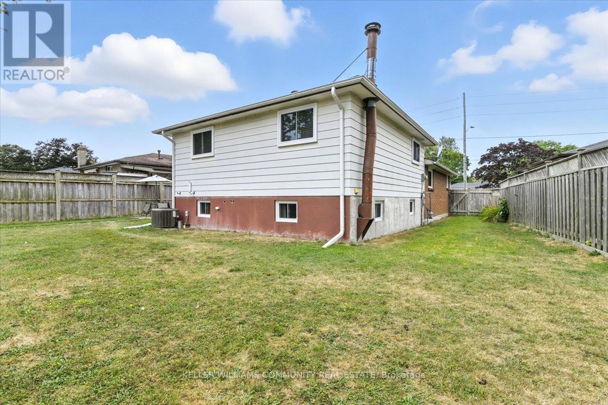 Photo 17 of 179 Phillip Murray Avenue, Oshawa ON