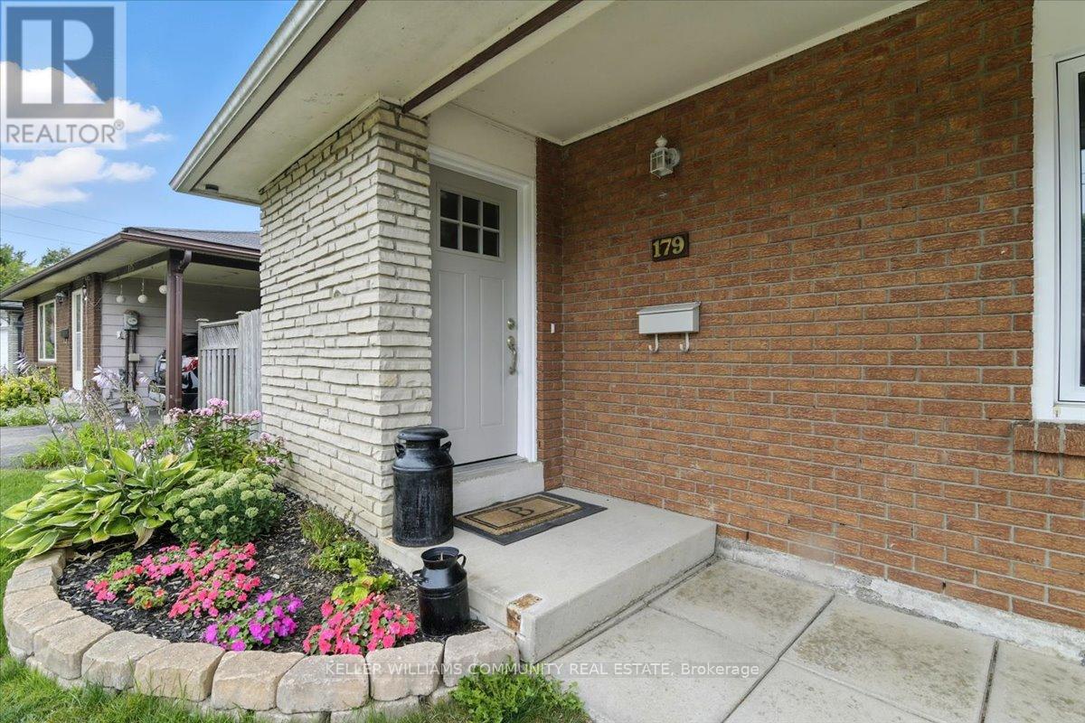 Photo 2 of 179 Phillip Murray Avenue, Oshawa ON