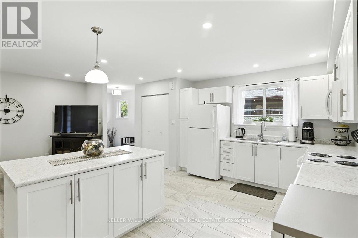 Photo 4 of 179 Phillip Murray Avenue, Oshawa ON