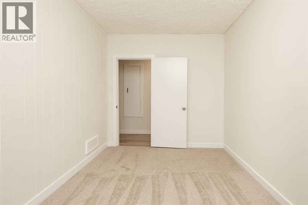 Single Family House Bungalow for Sale in   Street S Victoria Park Lethbridge 