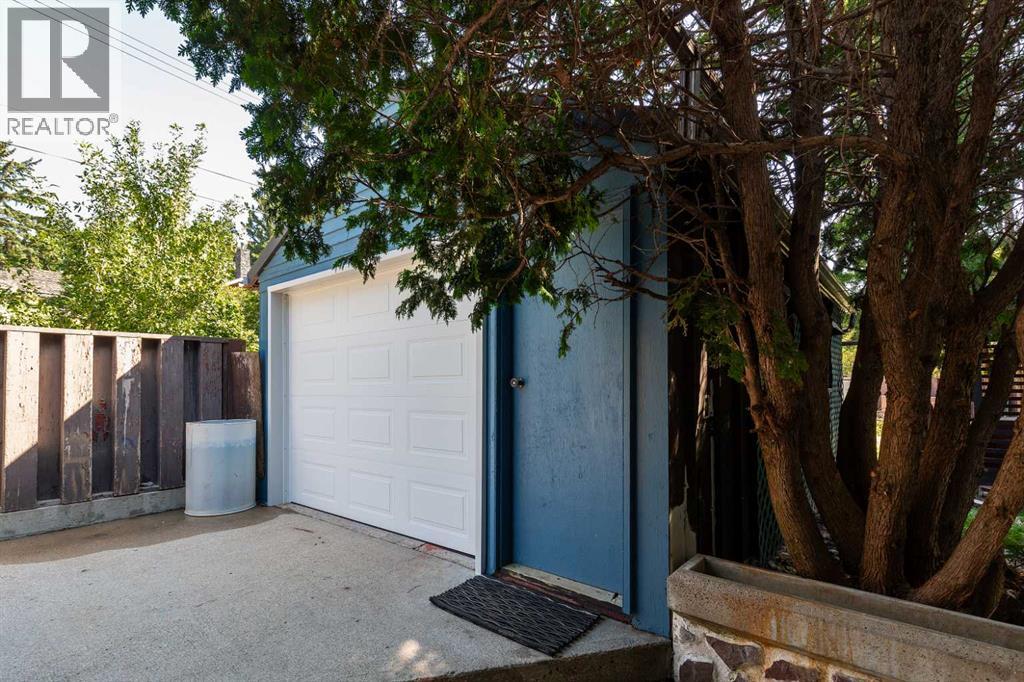 Single Family House Bungalow for Sale in   Street S Victoria Park Lethbridge 