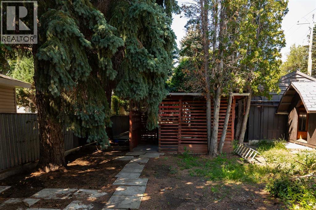 Single Family House Bungalow for Sale in   Street S Victoria Park Lethbridge 
