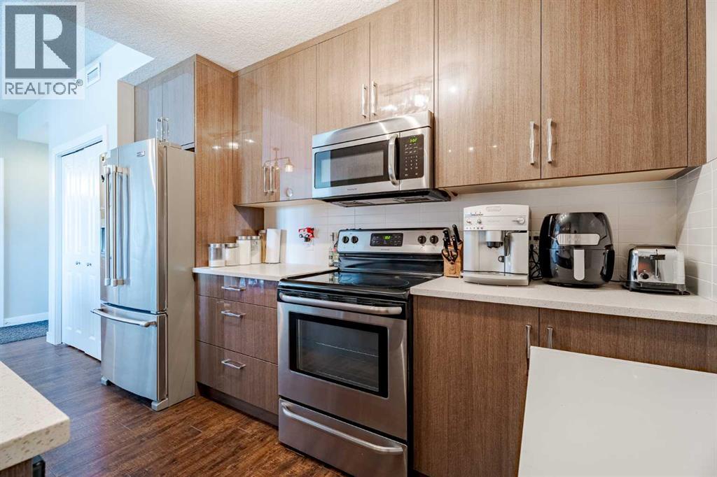 Single Family House for Sale in    Avenue NW Mount Pleasant Calgary 