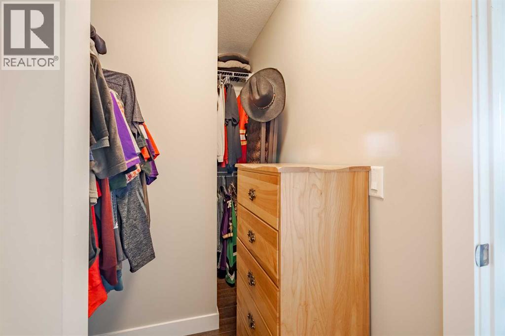 Single Family House for Sale in    Avenue NW Mount Pleasant Calgary 