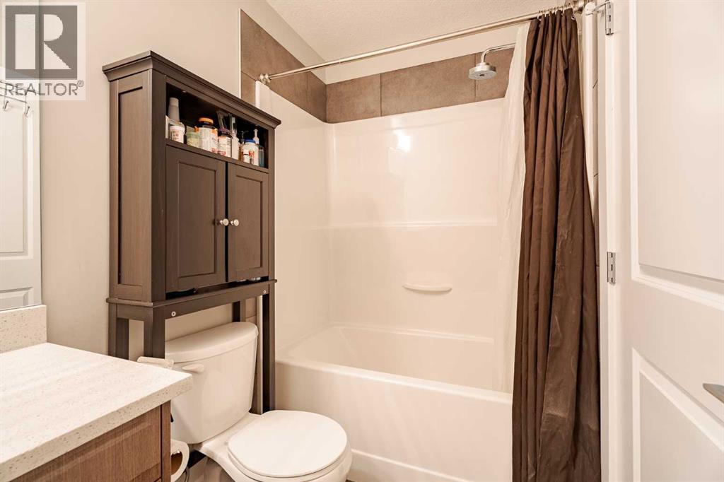 Single Family House for Sale in    Avenue NW Mount Pleasant Calgary 
