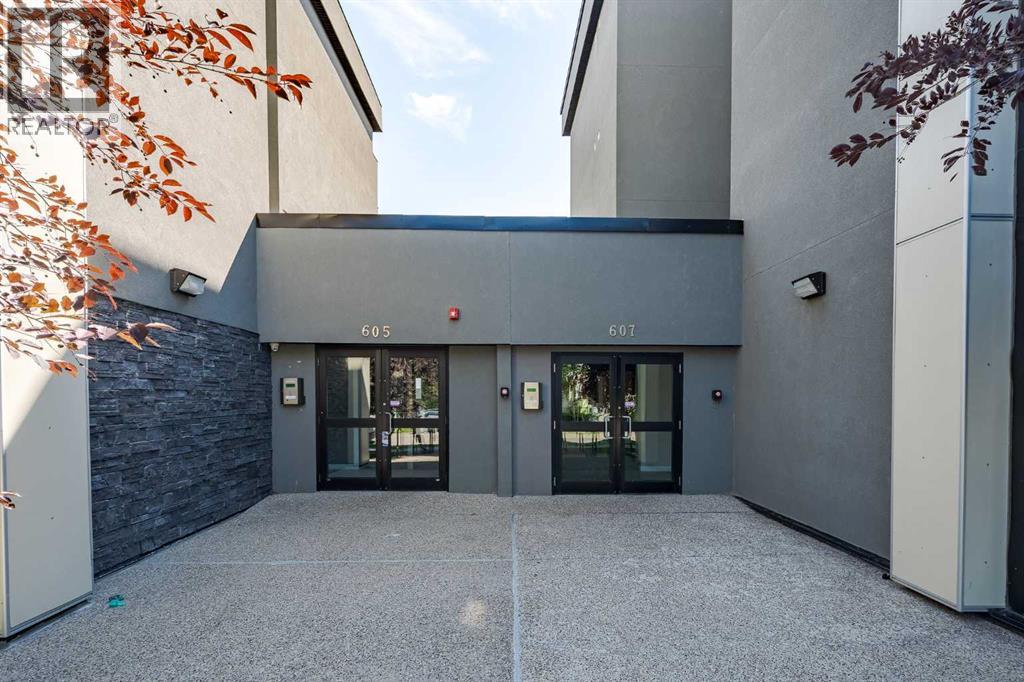 Single Family House for Sale in    Avenue NW Mount Pleasant Calgary 