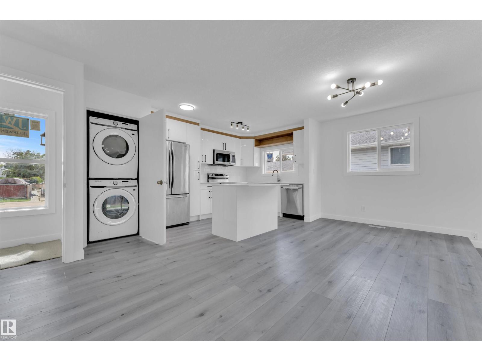 Photo 28 of 3816 17 B Av Nw Nw, Edmonton AB