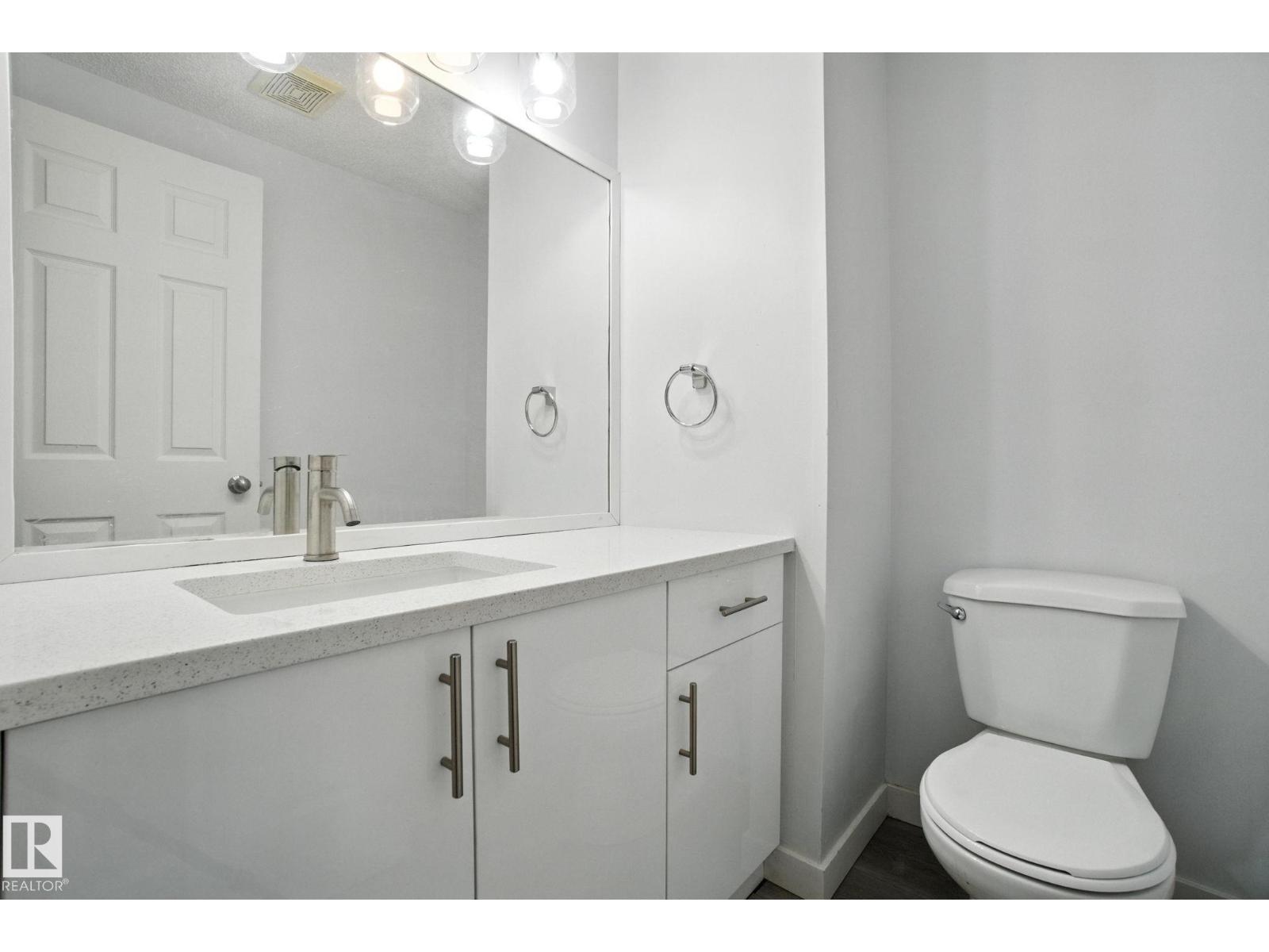 Photo 9 of 7931 7 Av Sw Sw, Edmonton AB