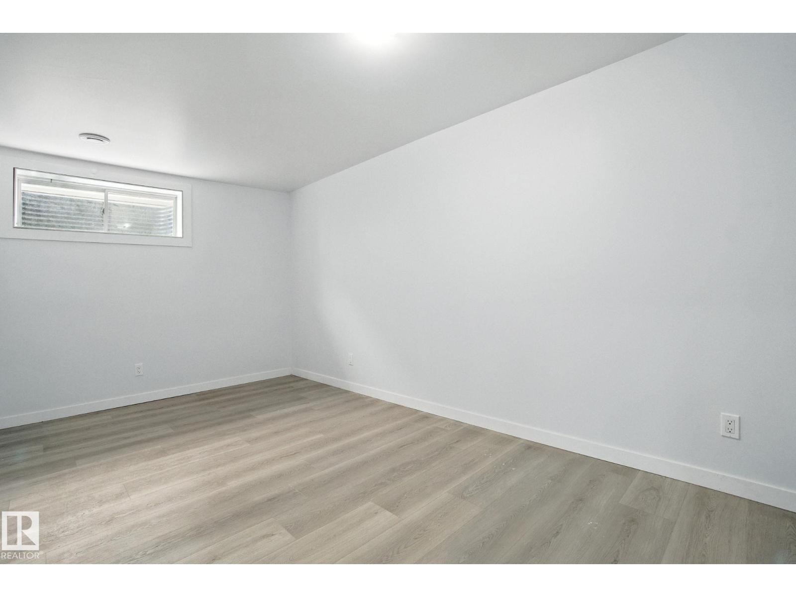 Photo 16 of 7931 7 Av Sw Sw, Edmonton AB