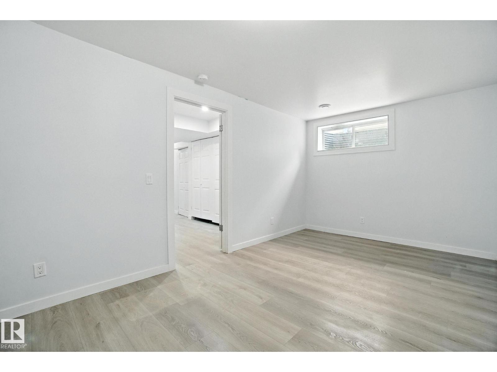 Photo 29 of 7931 7 Av Sw Sw, Edmonton AB