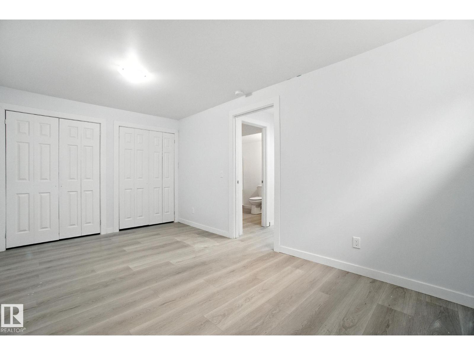 Photo 12 of 7931 7 Av Sw Sw, Edmonton AB