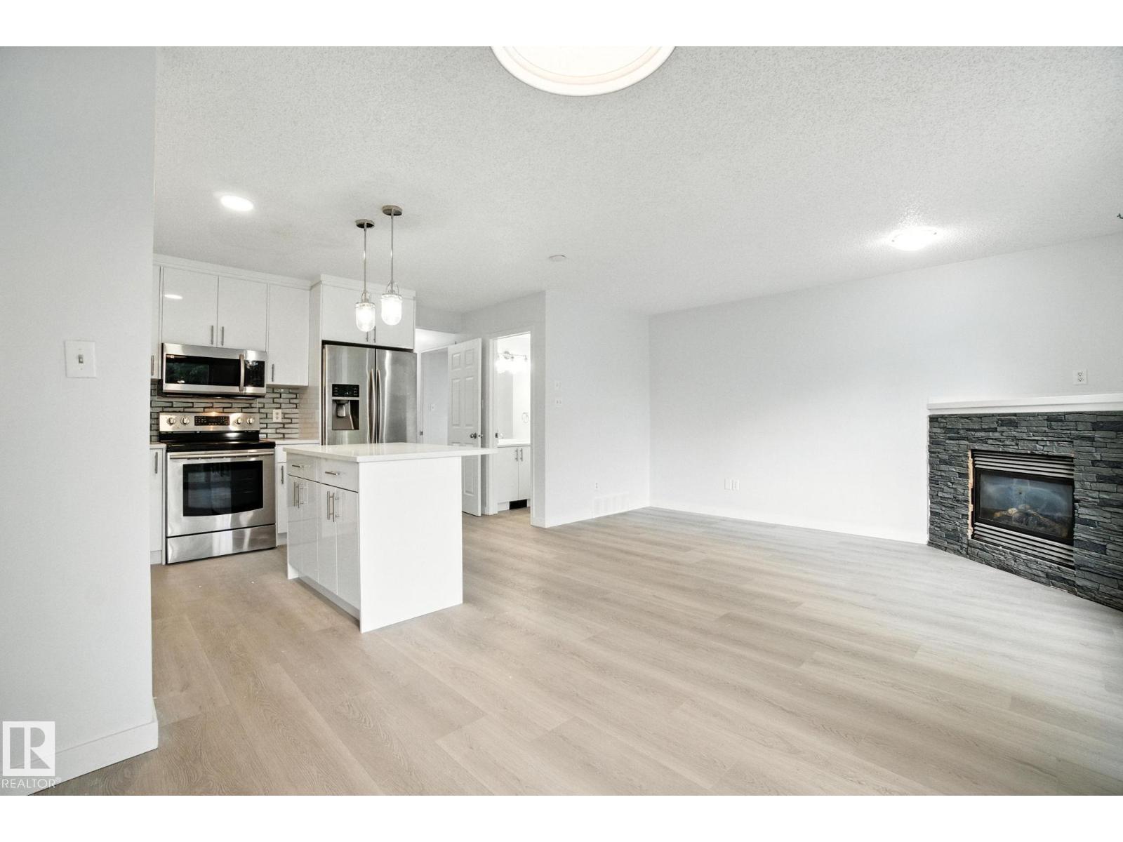 Photo 19 of 7931 7 Av Sw Sw, Edmonton AB