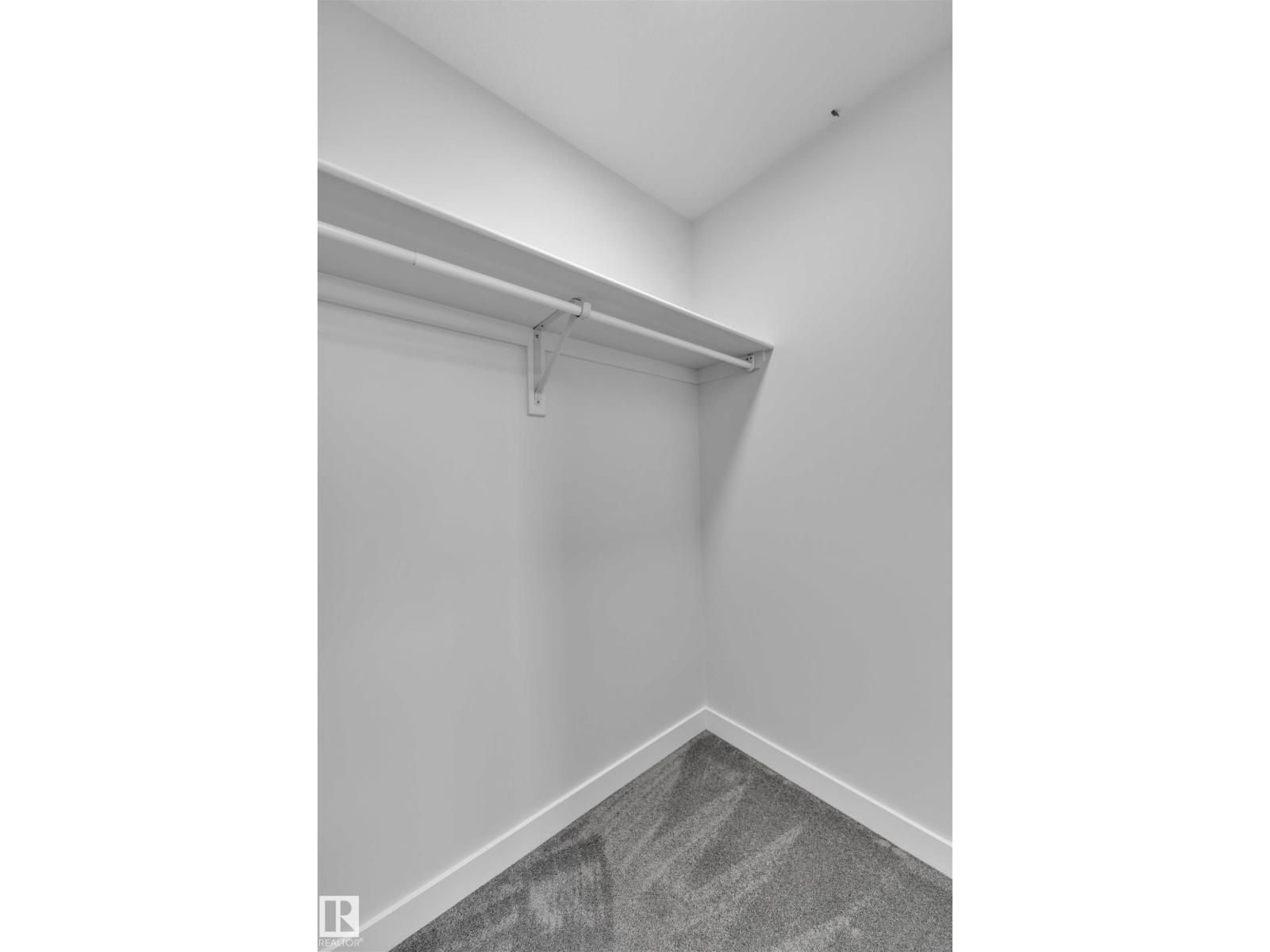 Photo 30 of 348 33 Av Nw, Edmonton AB