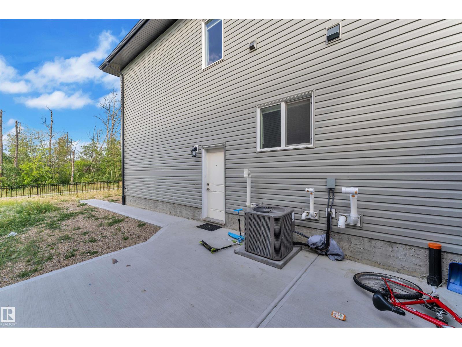 Photo 42 of 348 33 Av Nw, Edmonton AB