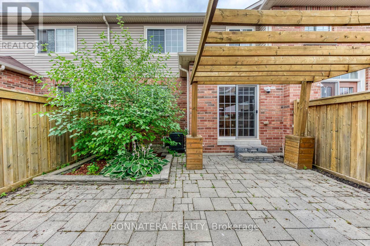 Photo 31 of 654 Murray Meadows Place, Milton ON