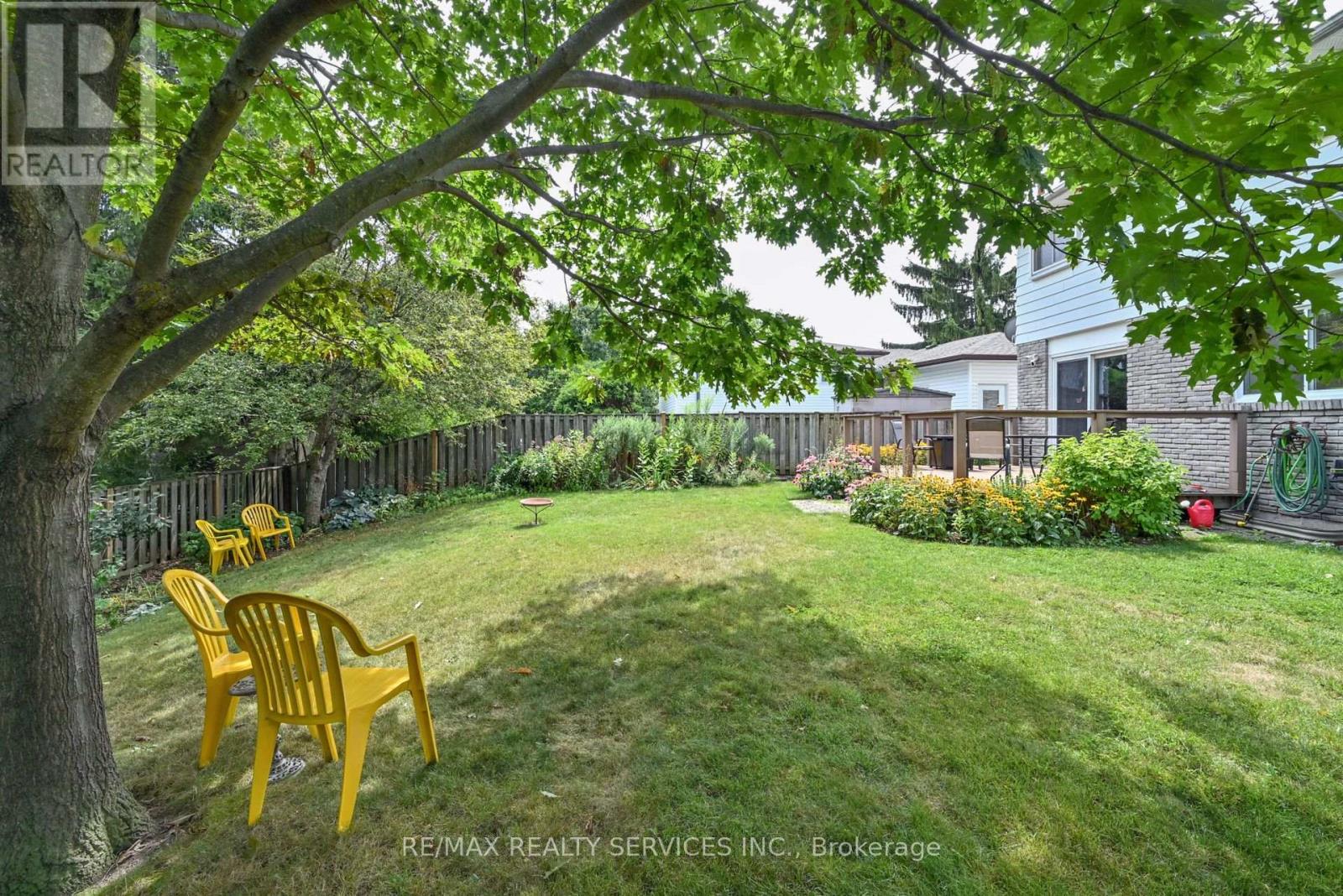 Photo 34 of 23 Governor Grove Crescent, Brampton ON